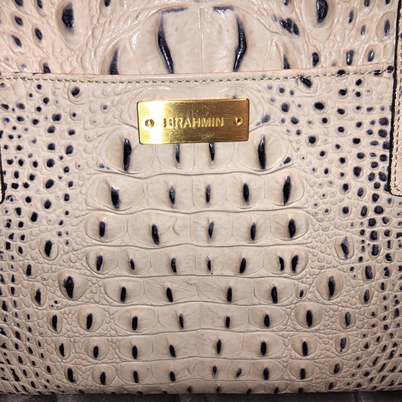 BRAHMIN LEATHER SHOULDER BAG. - Picture 3 of 11